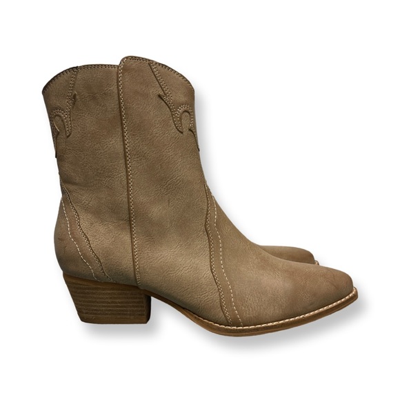 Ccocci Western Style Ankle Boot Women’s 8.5 Tan - Picture 2 of 13